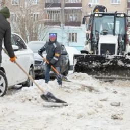 Разнорабочие завершили масштабную уборку снега в Актау.